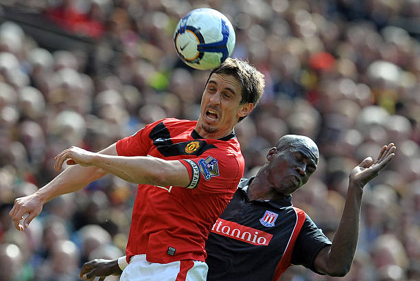 显得格外突 显得格外突